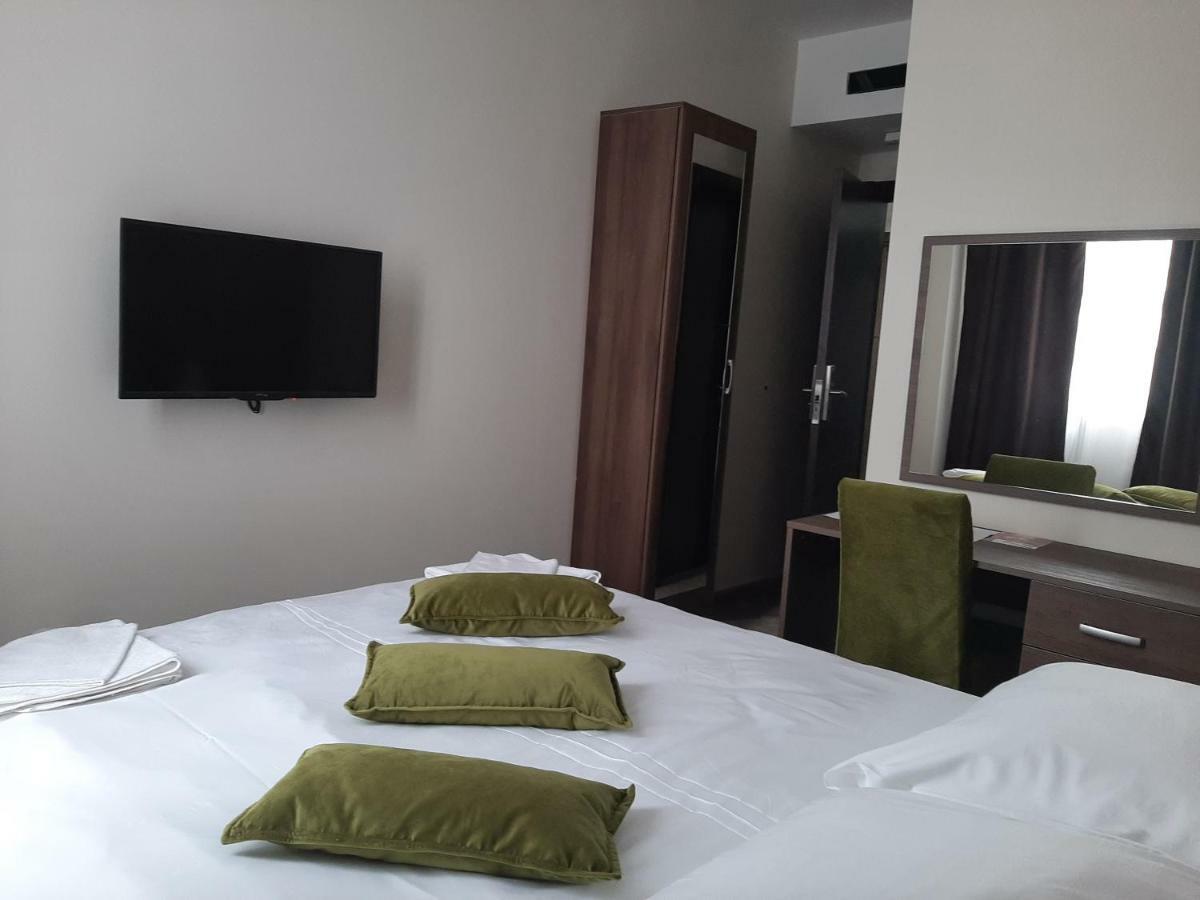 Hotel Usce Šabac Екстериор снимка
